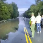 Lluvias provocan cierre de la Autopista del Nordeste por crecida de dos ríos